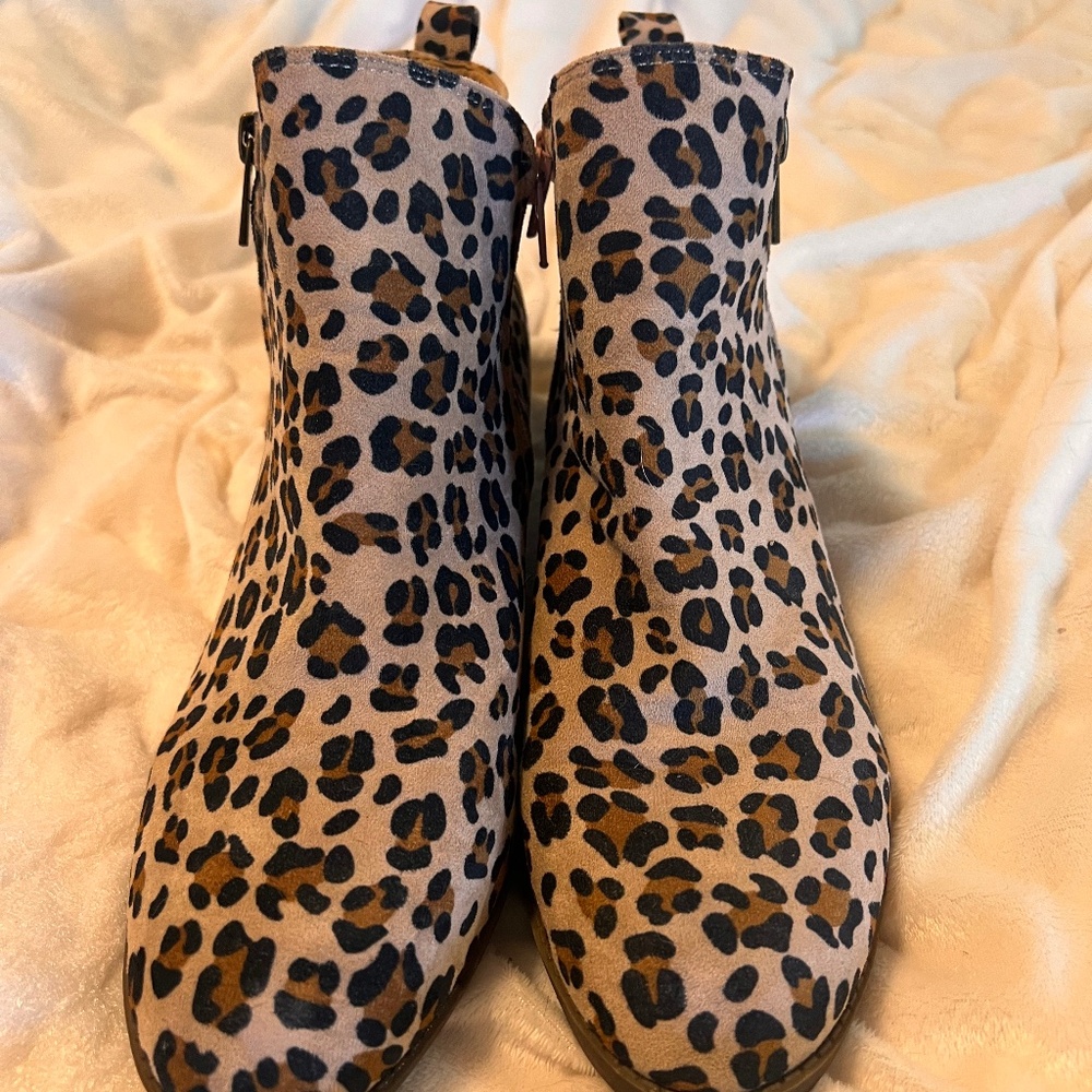 Leopard print ankle boot